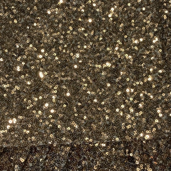 My-Kim Gold Sequin Sleeveless Top with Peplum - Picture 15 of 16